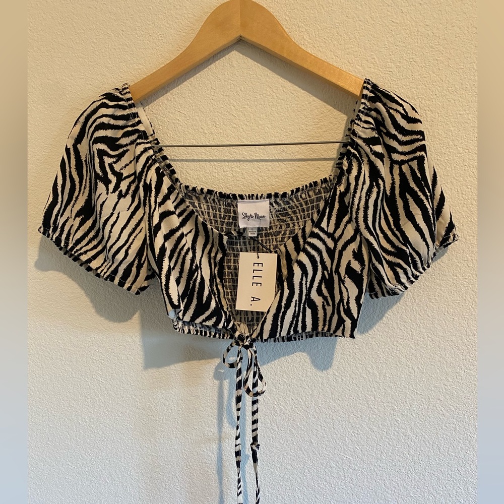 Sky to moon 🌙 top/ new with tags